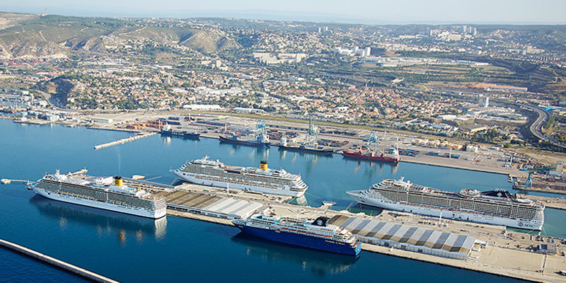 closest port from property VILLA DU BANC DE SABLE