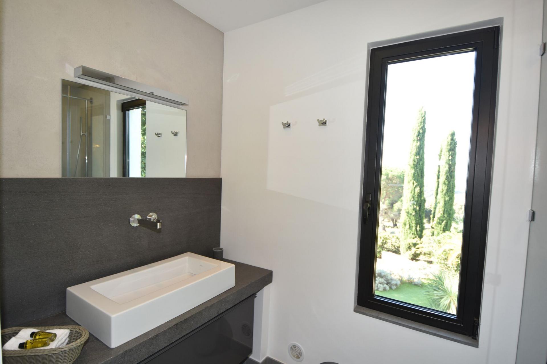ANOTHER BATHROOM WITH SHOWER IN VILLA MARILYN