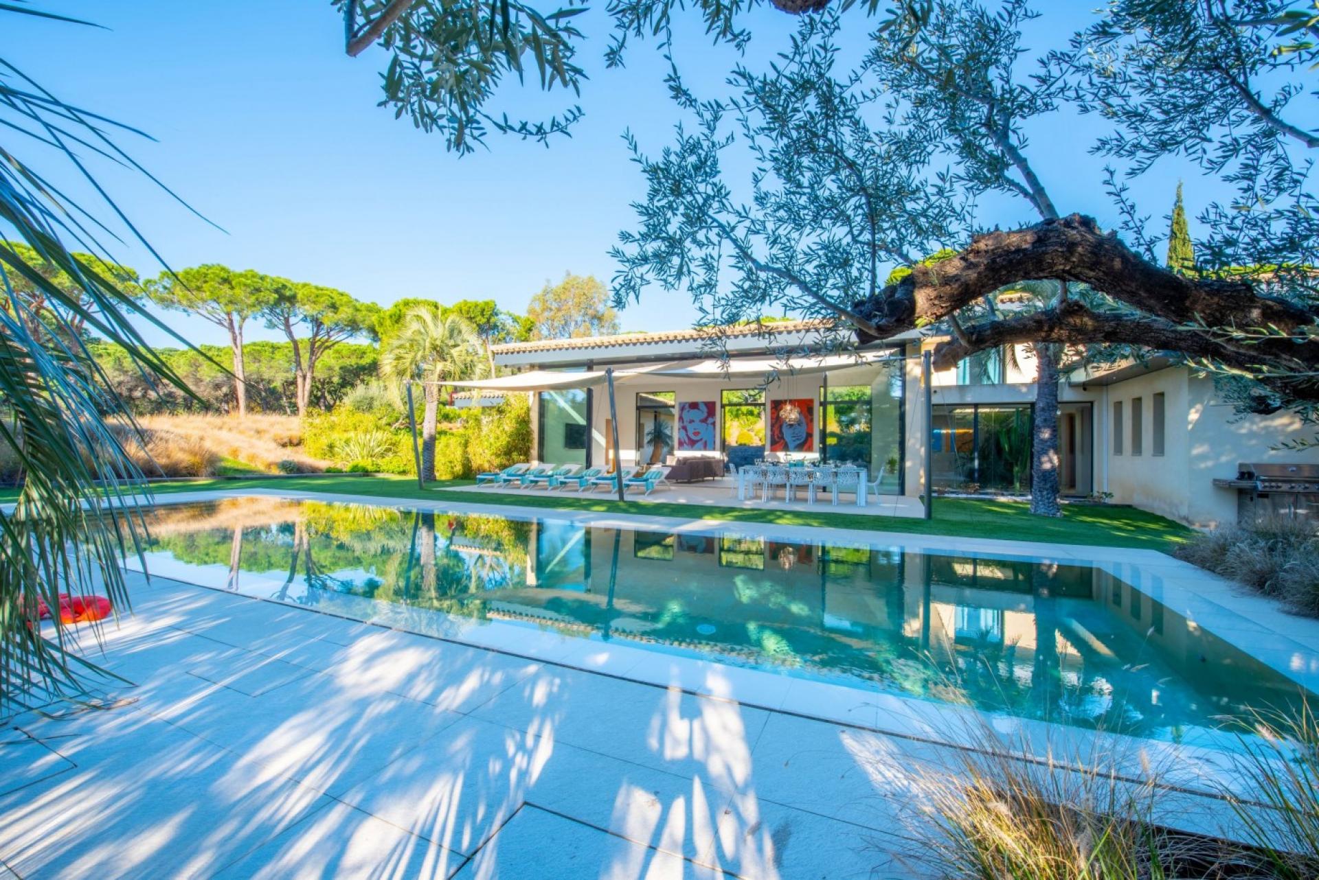 A BEAUTIFUL HOLIDAY VILLA CLOSE TO PAMPELONNE BEACH IN ST TROPEZ